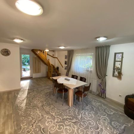 Hotel Casa Lucky Rîşnov Esterno foto